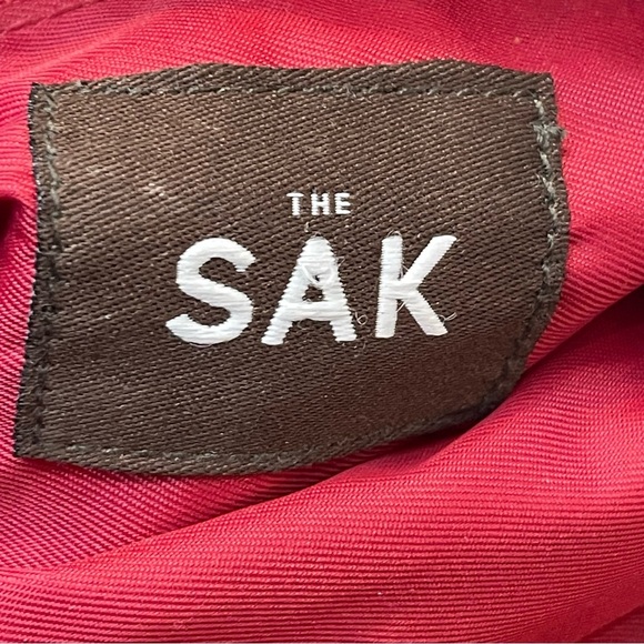 The Sak Burgundy Crochet Shoulder/crossbody bag purse. Pre-owned. Zip closure. - Picture 9 of 13